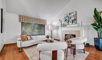 5215 E Rolling Hills Dr, Anaheim, CA 92807