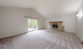 2425 Foxway Dr, Ann Arbor, MI 48105