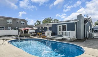 745 Halliard Ave, Beachwood, NJ 08722