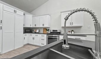 6821 Keeling St NW, Albuquerque, NM 87120
