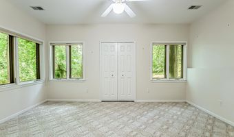 1544 Newport Creek Dr, Ann Arbor, MI 48103
