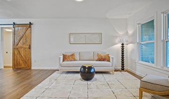 223 N 16th St, Chickasha, OK 73018