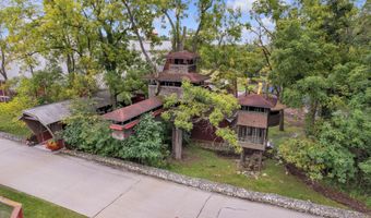 5140 Turtle Point Dr, Ann Arbor, MI 48105