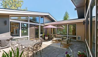3055 NW Tharp Ave, Bend, OR 97703
