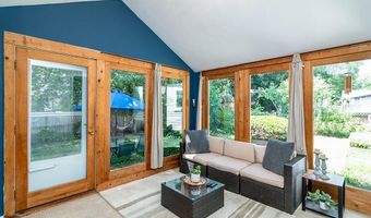 69 Delwood Rd, Warwick, RI 02889