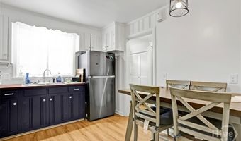 1410 E 51st St, Savannah, GA 31404