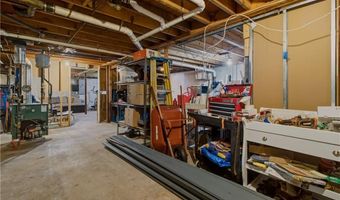 127 Highland Ave, Cumberland, RI 02864