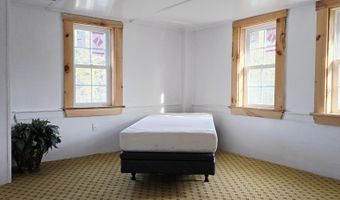 8 Graffam Rd, Baldwin, ME 04091