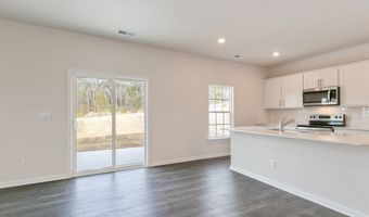 1040 Misty Creek Dr, Aberdeen, NC 28315