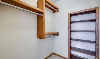 118 Chapel Dr, Andover, KS 67002