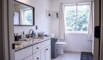 2 Main St 21, Lincoln, RI 02802
