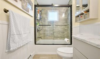 1 Pinehurst Rd, East Providence, RI 02915
