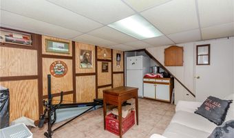 218 S Hull St, East Providence, RI 02914