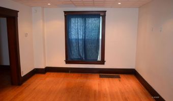 230 W State St, Athens, OH 45701