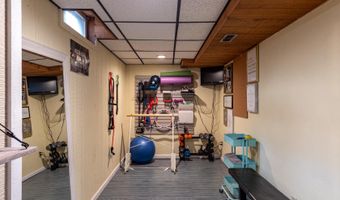 11 MEADOWBROOK Ct, Appleton, WI 54914