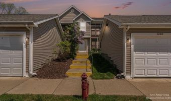 1328 Heatherwood Ln, Ann Arbor, MI 48108