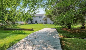 N254 MEADOWBREEZE Court, Appleton, WI 54915