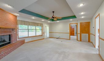 112 River Oaks Dr, Bainbridge, GA 39819