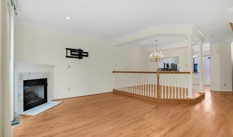 1975 N ADAMS St, Arlington, VA 22201