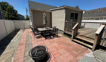 92 Woodland Dr, Aberdeen, NJ 07735