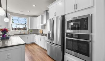 42131 SHINING STAR Sq, Ashburn, VA 20148