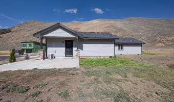 611 Rosewood Dr, Bellevue, ID 83313