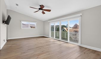 1766 BEACH Ave, Atlantic Beach, FL 32233