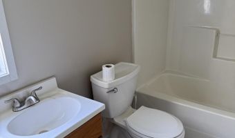 107 N Lister St, Ava, MO 65608