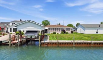 7589 Colony Dr, Algonac, MI 48001
