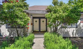 457 C St, Ashland, OR 97520