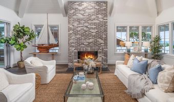 119 10th St, Del Mar, CA 92014