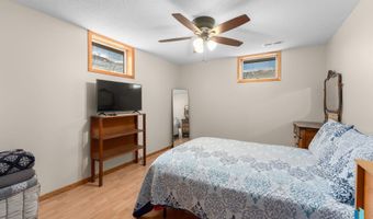 108 N Maple Ave, Brandon, SD 57005