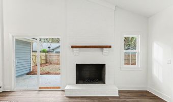 10 Chesterfield Lake Dr, Beaufort, SC 29906