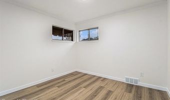 9986 Becker Ave, Allen Park, MI 48101