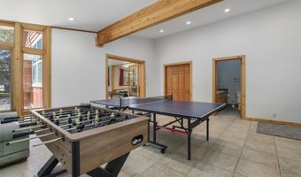 15 Lower Broadford Rd, Bellevue, ID 83313