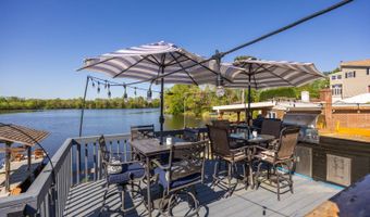 36 E Canal St, Alloway, NJ 08001