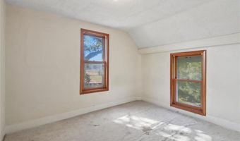 4705 Prairieburg Rd, Anamosa, IA 52205