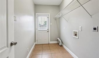 204 DOERR Dr, Arabi, LA 70032