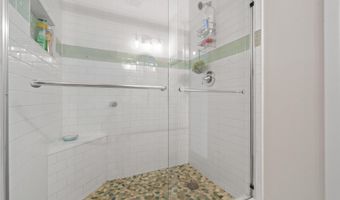 5560 LANGSTON Blvd 63-E, Arlington, VA 22207