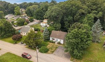 11 Pawtucket Ave, Bristol, RI 02809