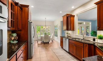 12 Amber Ln, Bedford, NH 03110