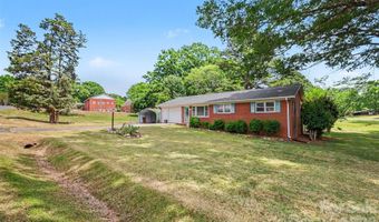 79 Walnut St, Badin, NC 28009