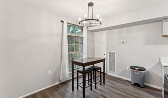 3376 WOODBURN Rd 23, Annandale, VA 22003