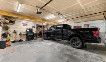 702 Taylor Ct, Belle Fourche, SD 57717