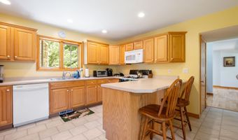 2006 Hutchins St, Berlin, NH 03570