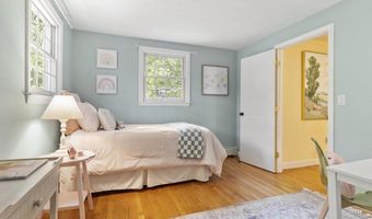 215 Middle Rd, Boxborough, MA 01719