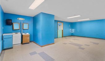 406 S Main St, Archie, MO 64725