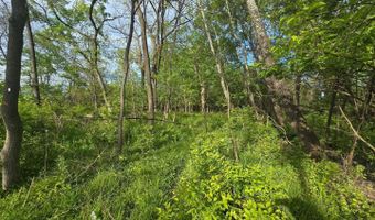 108 Arrowhead Dr, Algonquin, IL 60102