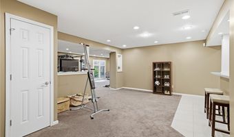 4212 Devonshire Ct, Akron, OH 44321