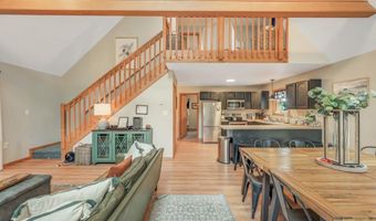 238 King Arthur Rd, Blakeslee, PA 18610